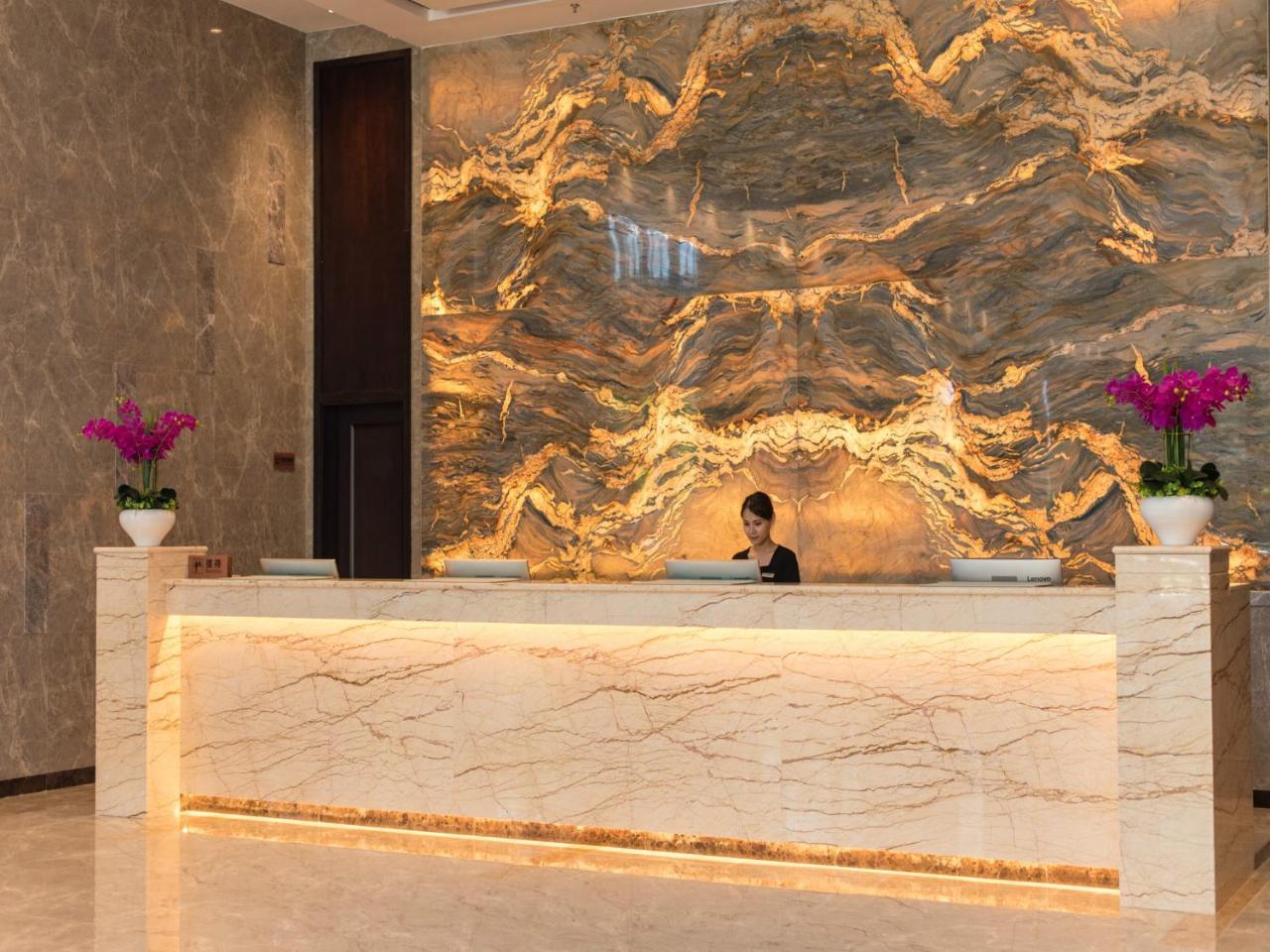 Sanya Dadonghai Seaview Hotel Exterior photo