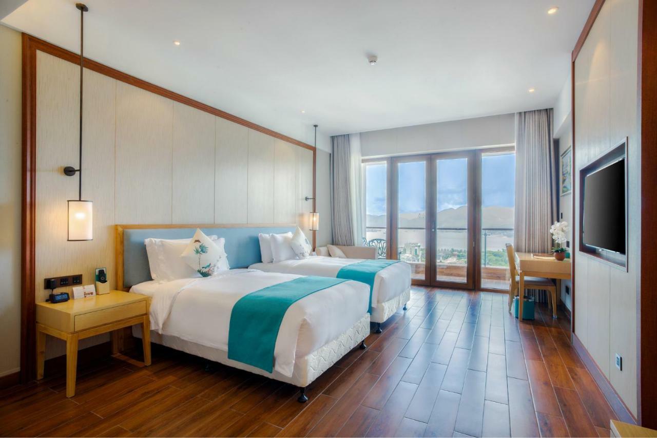 Sanya Dadonghai Seaview Hotel Exterior photo